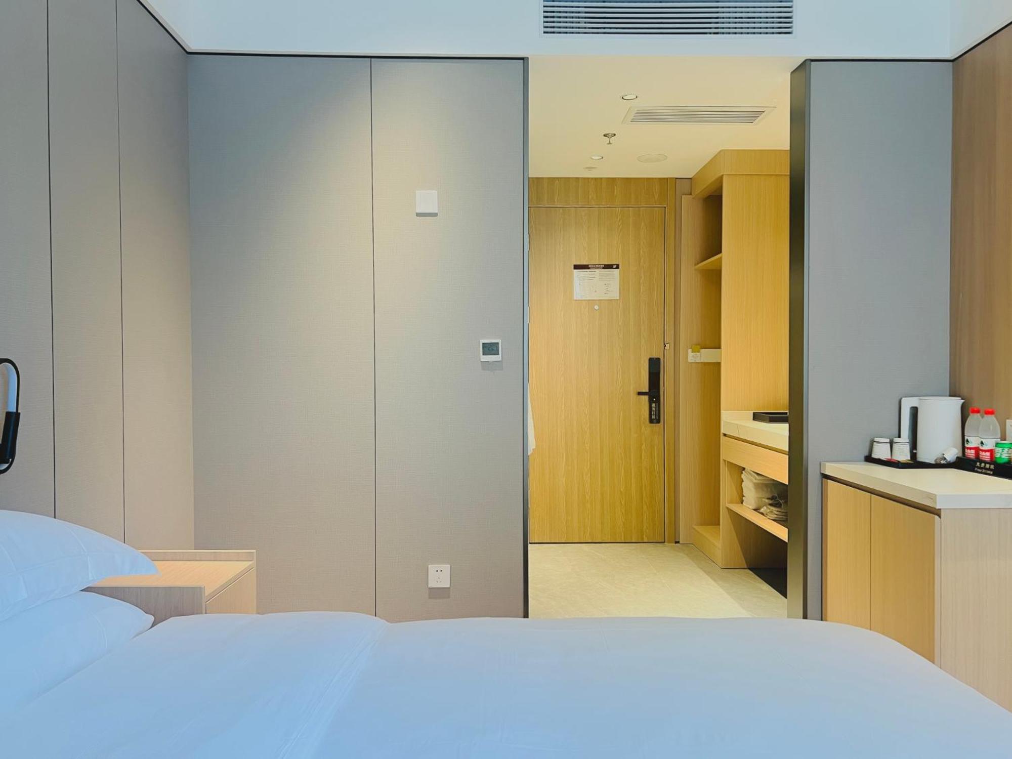Dayin Garden Hotel -Near People'S Square & Nanjing Road-Large Social Area -Bar -Cafe -Gym -Free Laundry Luggage Storage -24H Front Desk-English Service 上海 外观 照片