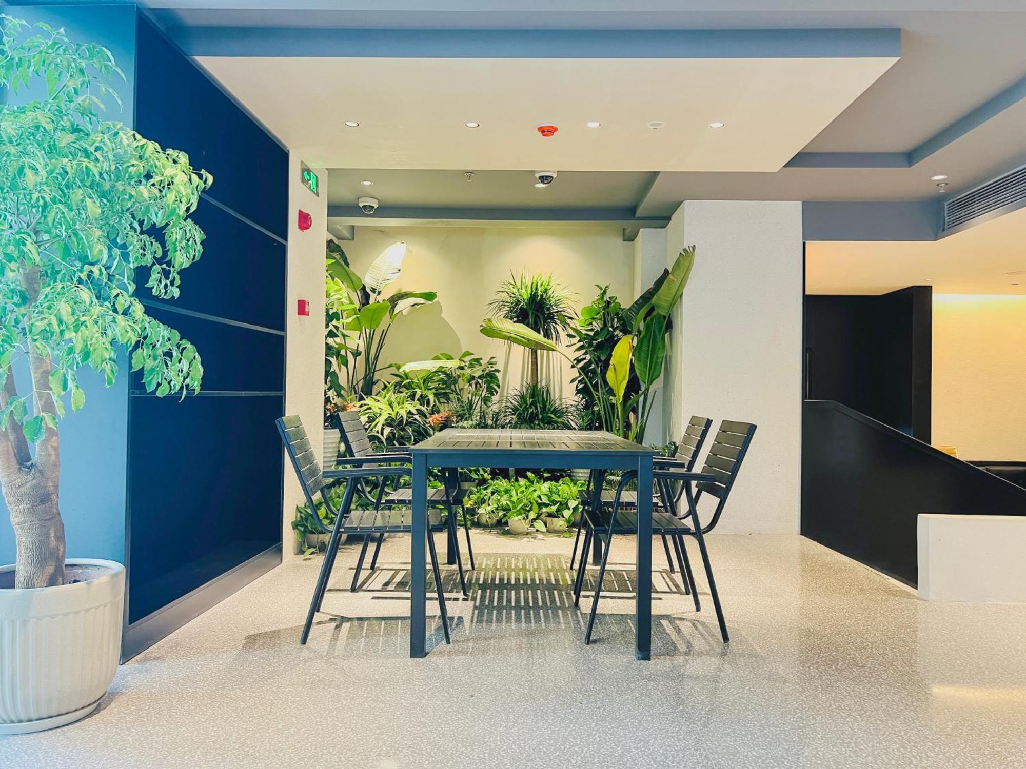 Dayin Garden Hotel -Near People'S Square & Nanjing Road-Large Social Area -Bar -Cafe -Gym -Free Laundry Luggage Storage -24H Front Desk-English Service 上海 外观 照片